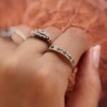 Vintage 9 karaat gouden stacking ring met robijntjes en diamanten