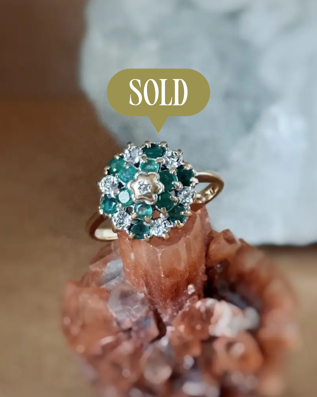 Vintage cluster ring massief goud 9 karaat met smaragd en diamant