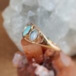 Vintage ring massief goud 9 karaat met drie opalen
