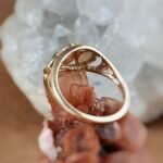 Vintage ring massief goud 9 karaat met drie opalen