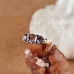 Vintage ring massief goud 9 karaat met drie amethisten