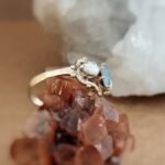 Vintage ring massief goud 9 karaat met opaal