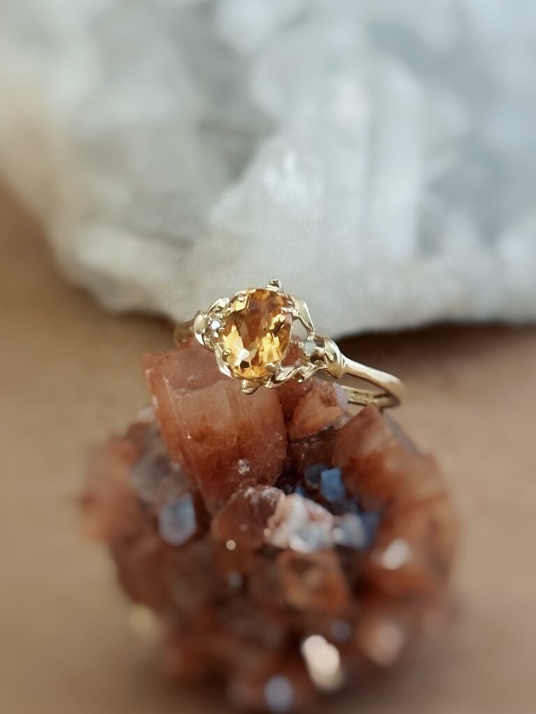 Vintage ring massief goud 9 karaat met citrien