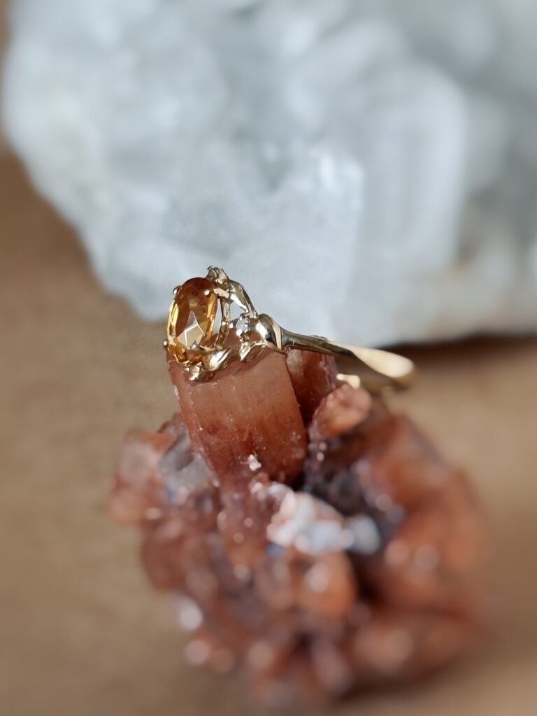 Vintage ring massief goud 9 karaat met citrien