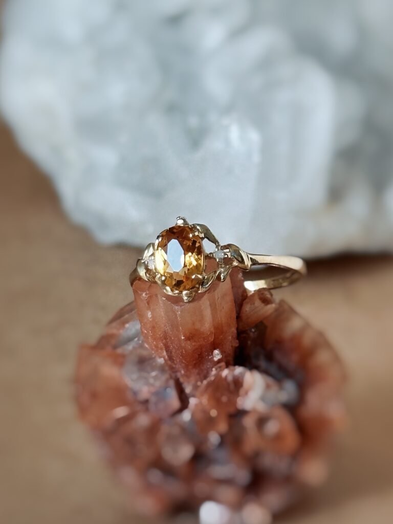 Vintage ring massief goud 9 karaat met citrien