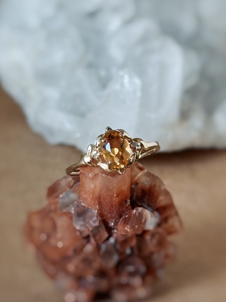 Vintage ring massief goud 9 karaat met citrien