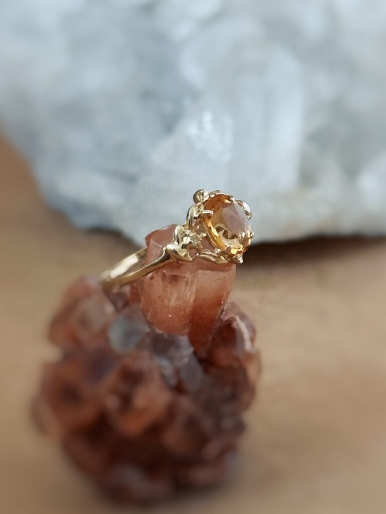 Vintage ring massief goud 9 karaat met citrien