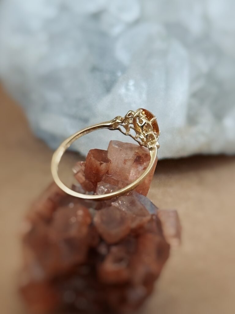 Vintage ring massief goud 9 karaat met citrien