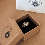 Vintage filigree ring massief goud 9 karaat met peridoot