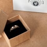 Vintage stacking ring massief goud 9 karaat met australische opaal en granaat