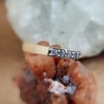 Vintage stacking ring massief goud 9 karaat met tanzaniet