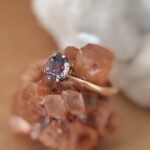 Vintage 9 karaat massief gouden solitaire ring met amethist