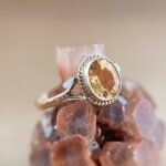 Vintage 9 karaat massief gouden solitaire ring met citrien