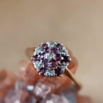 Vintage 9 karaat massief gouden cluster ring met robijn en diamant