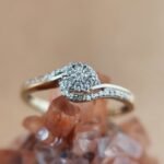 Vintage 9 karaat massief gouden cluster ring met diamanten
