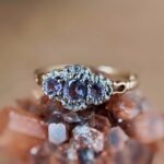 Vintage 9 karaat massief gouden Cluster ring met paars lila amethist edelsteen en diamanten in witgoud