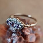Vintage 9 karaat massief gouden Cluster ring met paars lila amethist edelsteen en diamanten in witgoud