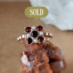 Vintage 9 karaat rose gouden ring met granaatjes en parels in uniek design