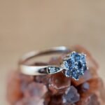 Vintage 9 karaat massief gouden ring met tanzaniet en diamant in bloemvorm - vergeet me nietje