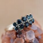 Vintage 9 karaat massief gouden ring met mystic topaas en diamant