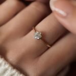 Antieke 18 karaat massief gouden edwardian ring met handgeslepen diamanten in bloemvorm