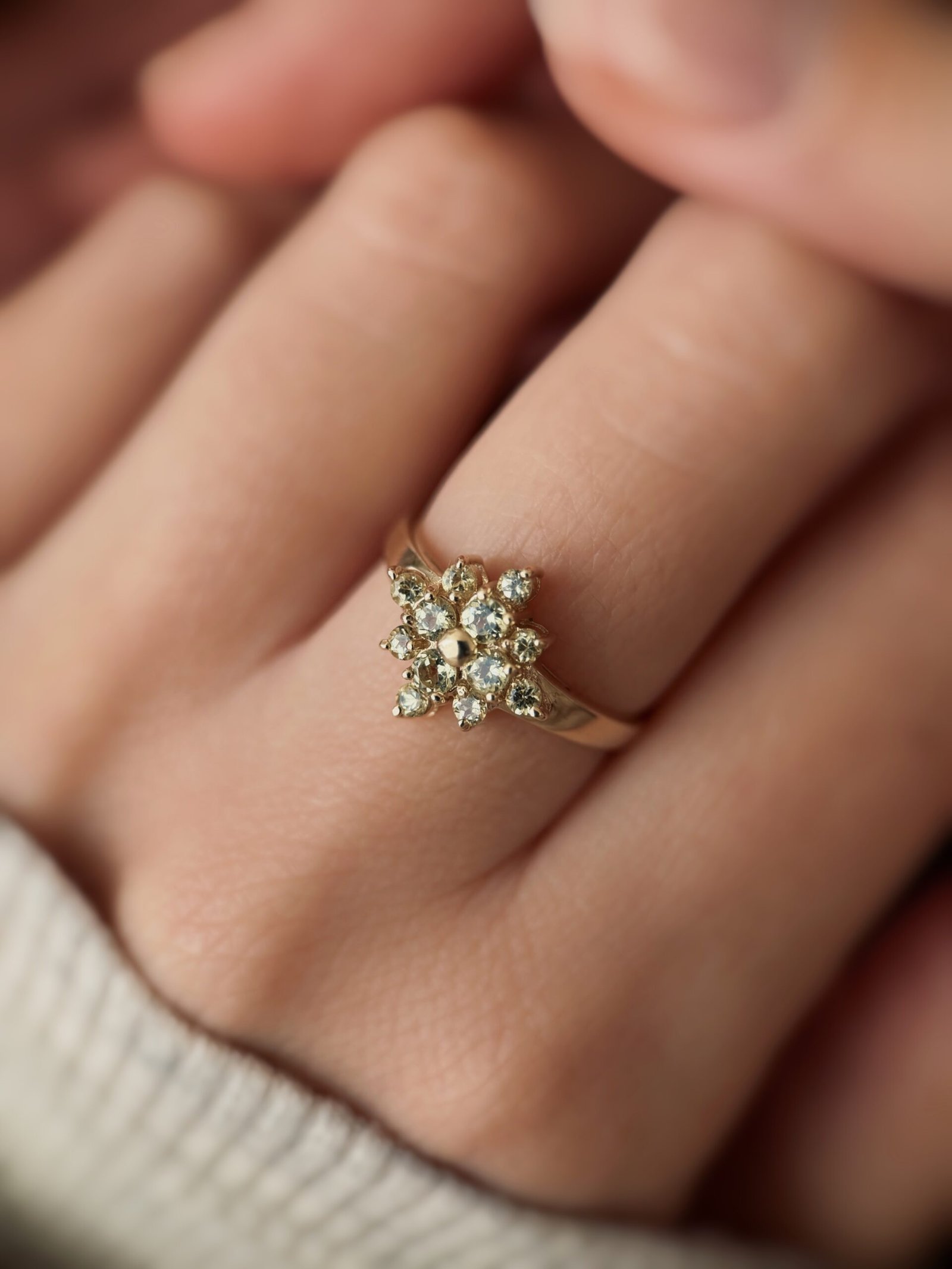 VIntage 9 carat solid gold cluster ring with gold quartz