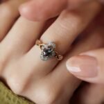 VIntage 9 carat solid gold cluster ring with a mystic topaz and diamonds