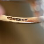 vintage 9k gold ring hallmark 375 with maker’s mark detail close up